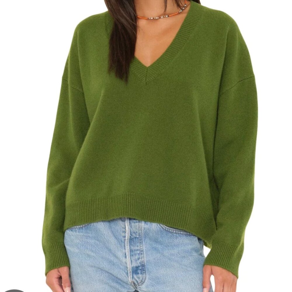 XiRENA Jodie Sweater in Herb Green